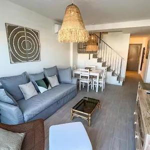  Apartamento Cozy House - Pool - Parking - Family